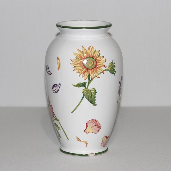 Tiffany & Co. 'Tiffany Petals' Ceramic Vase 1998 Made in Portugal - Picture 5 of 7